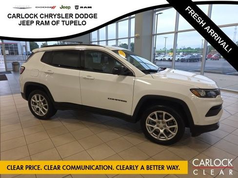 Used 2023 Jeep Compass Latitude AWD/4WD image 6