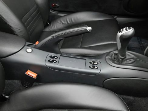 Used 2001 Porsche 911 Carrera AWD/4WD image 24