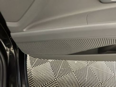 Certified 2025 Hyundai Elantra SEL FWD image 32