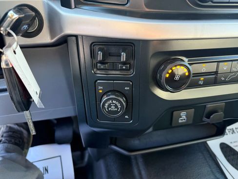 Used 2022 Ford F150 XL w/ Trailer Tow Package image 11