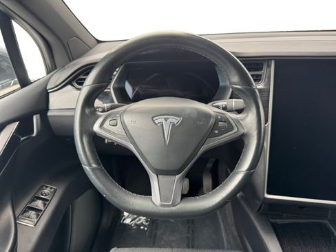 Used 2018 Tesla Model X 75D AWD/4WD image 12