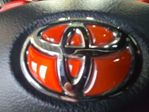 Used 2019 Toyota Tacoma TRD Off-Road AWD/4WD image 20
