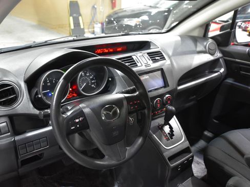 Used 2014 MAZDA MAZDA5 Sport FWD image 10