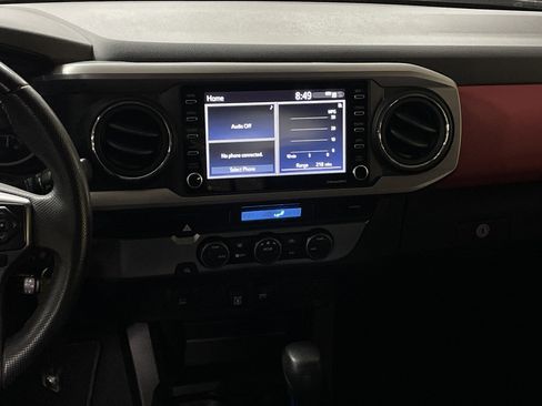 Used 2021 Toyota Tacoma SR5 image 31