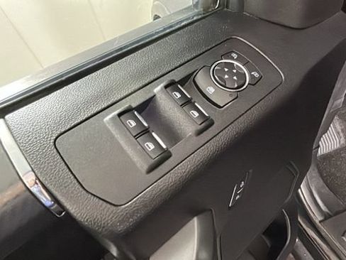 Used 2018 Ford F150 XLT w/ Equipment Group 302A Luxury AWD/4WD image 10