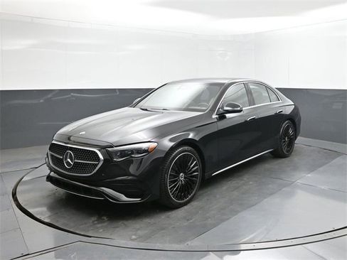 New 2026 Mercedes-Benz E 350 4MATIC Sedan image 1