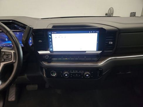 Used 2024 Chevrolet Silverado 1500 LT AWD/4WD image 35