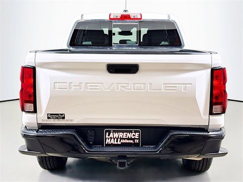 Used 2024 Chevrolet Colorado W/T image 5