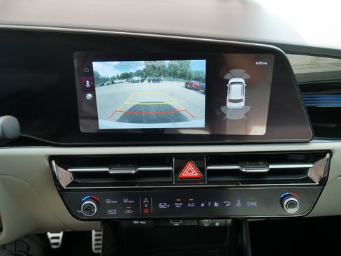 Used 2023 Kia Niro Wave FWD image 27