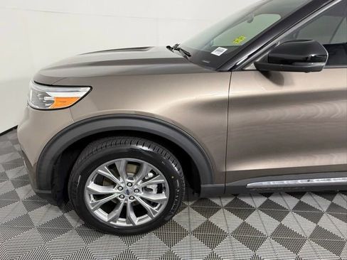 Used 2021 Ford Explorer Limited w/ Equipment Group 301A image 15