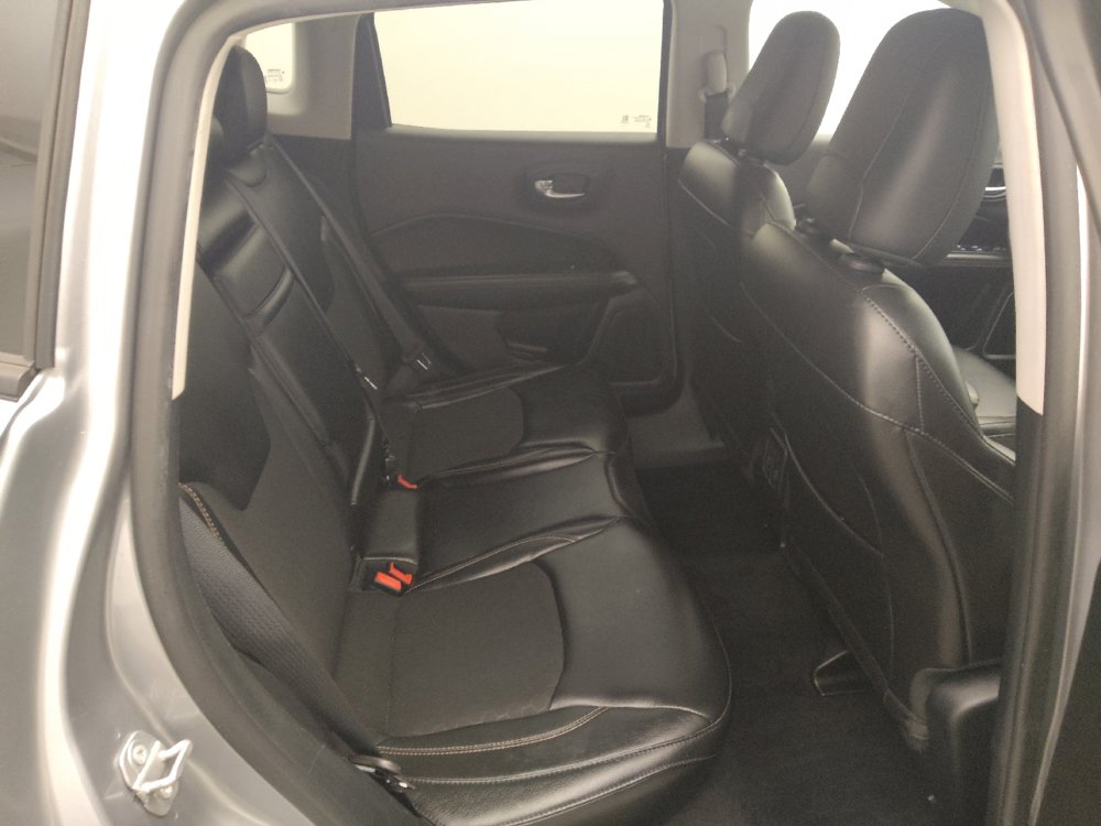 Used 2018 Jeep Compass Latitude AWD/4WD image 19