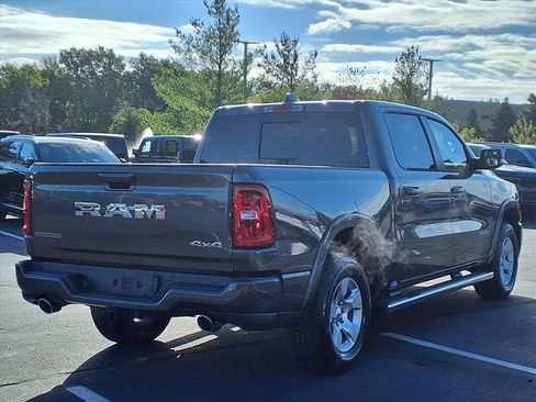 New 2026 RAM 1500 Big Horn AWD/4WD image 8