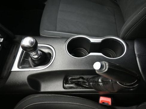 Used 2018 Ford Mustang Coupe w/ Equipment Group 101A RWD image 22