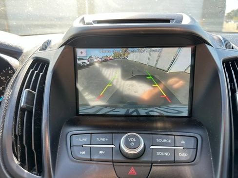 Used 2018 Ford Escape SE w/ SE Sport Appearance Package AWD/4WD image 12