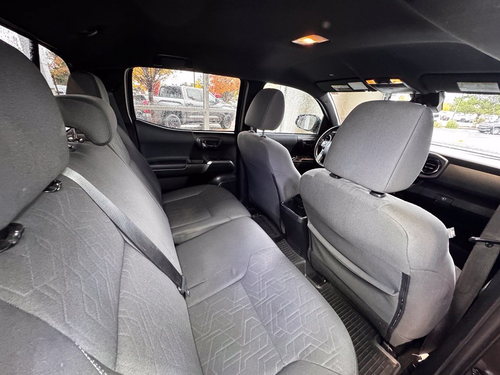 Used 2019 Toyota Tacoma TRD Sport w/ Technology Package AWD/4WD image 46