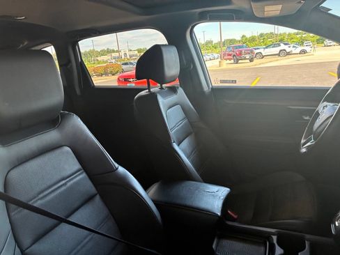 Used 2018 Honda CR-V Touring image 13