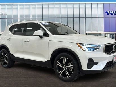 Used 2023 Volvo XC40 B5 Core w/ Convenience Package