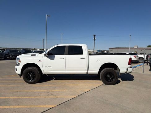 Used 2024 RAM 2500 Laramie AWD/4WD image 4