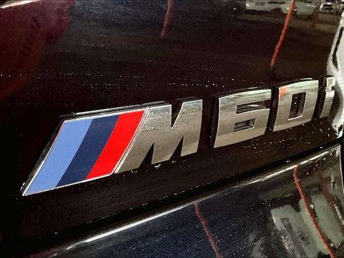 Used 2025 BMW X5 M60i w/ Executive Package image 9