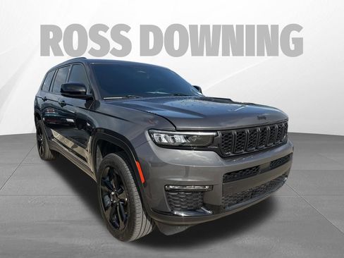 Used 2025 Jeep Grand Cherokee L Limited w/ Black Appearance Package RWD image 3