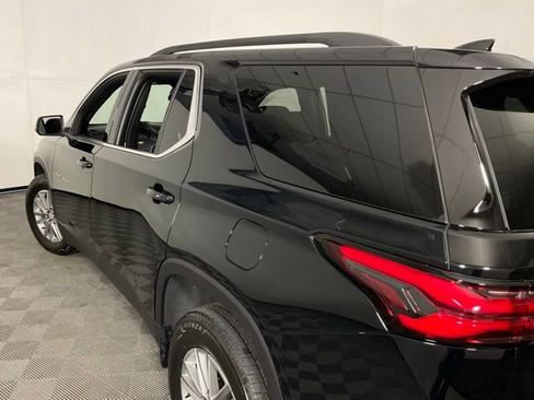 Used 2023 Chevrolet Traverse LT FWD image 41