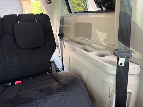 Used 2015 Dodge Grand Caravan SXT w/ Security Group image 26