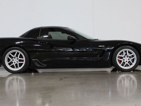 Used 2001 Chevrolet Corvette Z06 RWD image 30