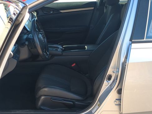 Used 2020 Honda Civic Sport image 11