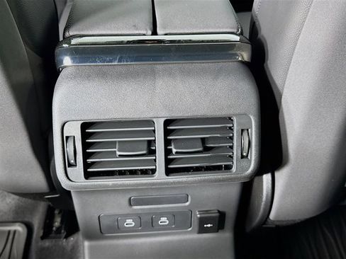 Used 2026 Land Rover Range Rover Velar Dynamic SE image 27