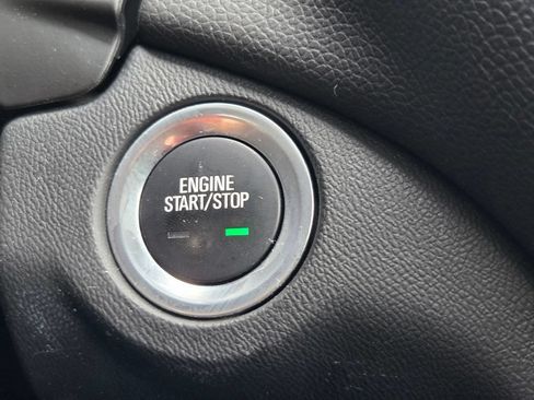 Used 2019 Chevrolet Equinox LT FWD image 11