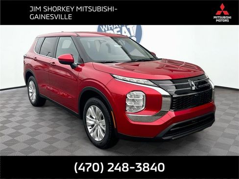 New 2025 Mitsubishi Outlander ES image 1