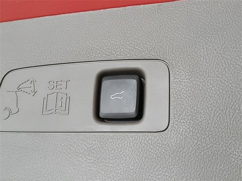 Certified 2023 Lincoln Corsair AWD w/ Equipment Group 101A image 9