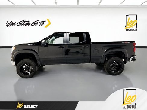Used 2025 Chevrolet Silverado 1500 LT w/ Work Truck Package AWD/4WD image 8