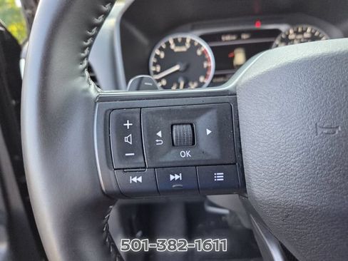 Used 2025 Nissan Rogue SV FWD image 24