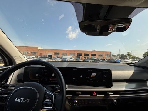 Used 2024 Kia Sorento S FWD image 33