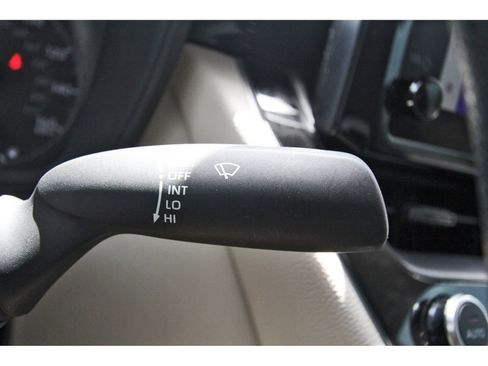 Used 2025 Toyota Corolla LE FWD image 22