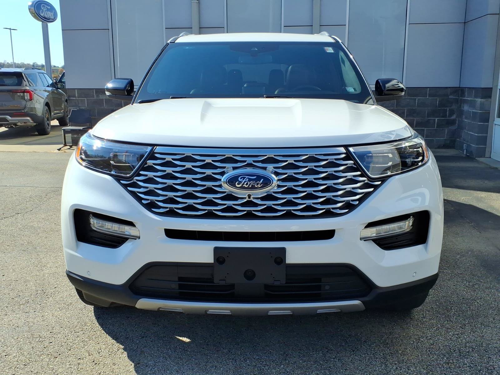 Certified 2023 Ford Explorer Platinum w/ Technology Package AWD/4WD image 2