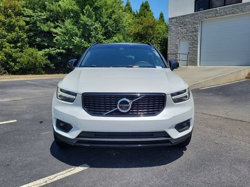 Used 2020 Volvo XC40 T5 R-Design AWD/4WD image 2