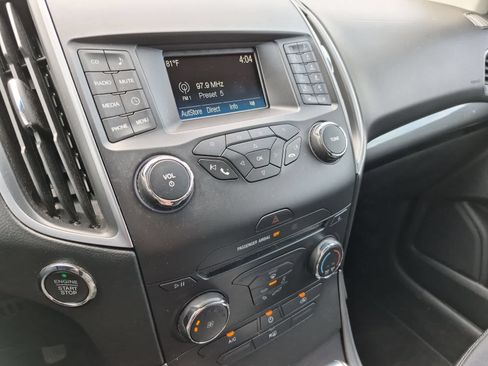 Used 2018 Ford Edge SE FWD image 26