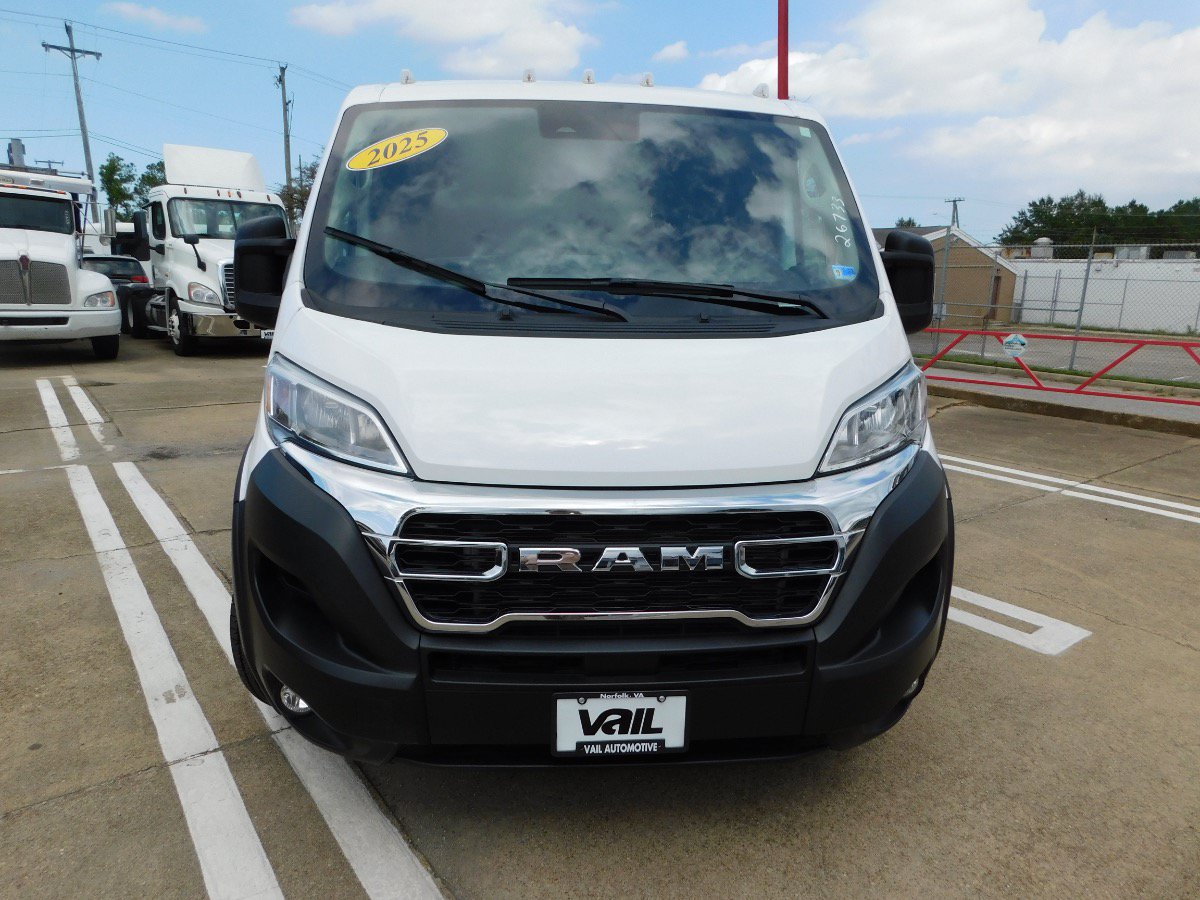 Used 2025 RAM ProMaster 2500 w/ U-Haul Equipment Group FWD image 5