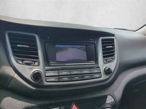 Used 2017 Hyundai Tucson SE FWD image 13