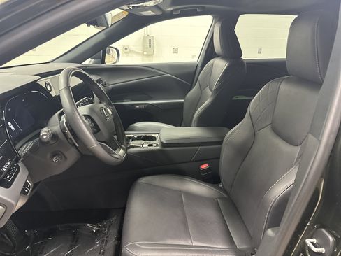 Used 2025 Lexus RX 350 Premium Plus w/ Convenience Package image 16