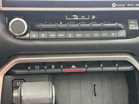 Used 2023 Toyota Sequoia Limited image 13