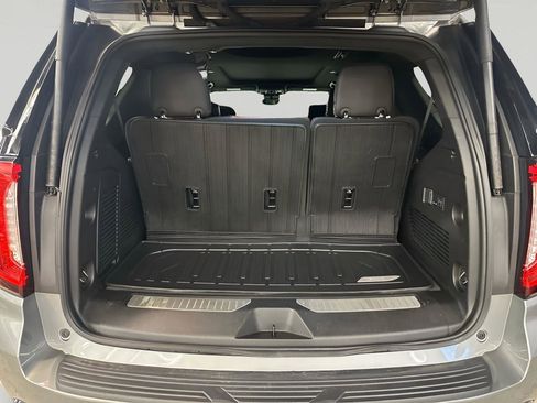 Used 2024 GMC Yukon Denali Ultimate w/ LPO, Floor Liner Package image 15
