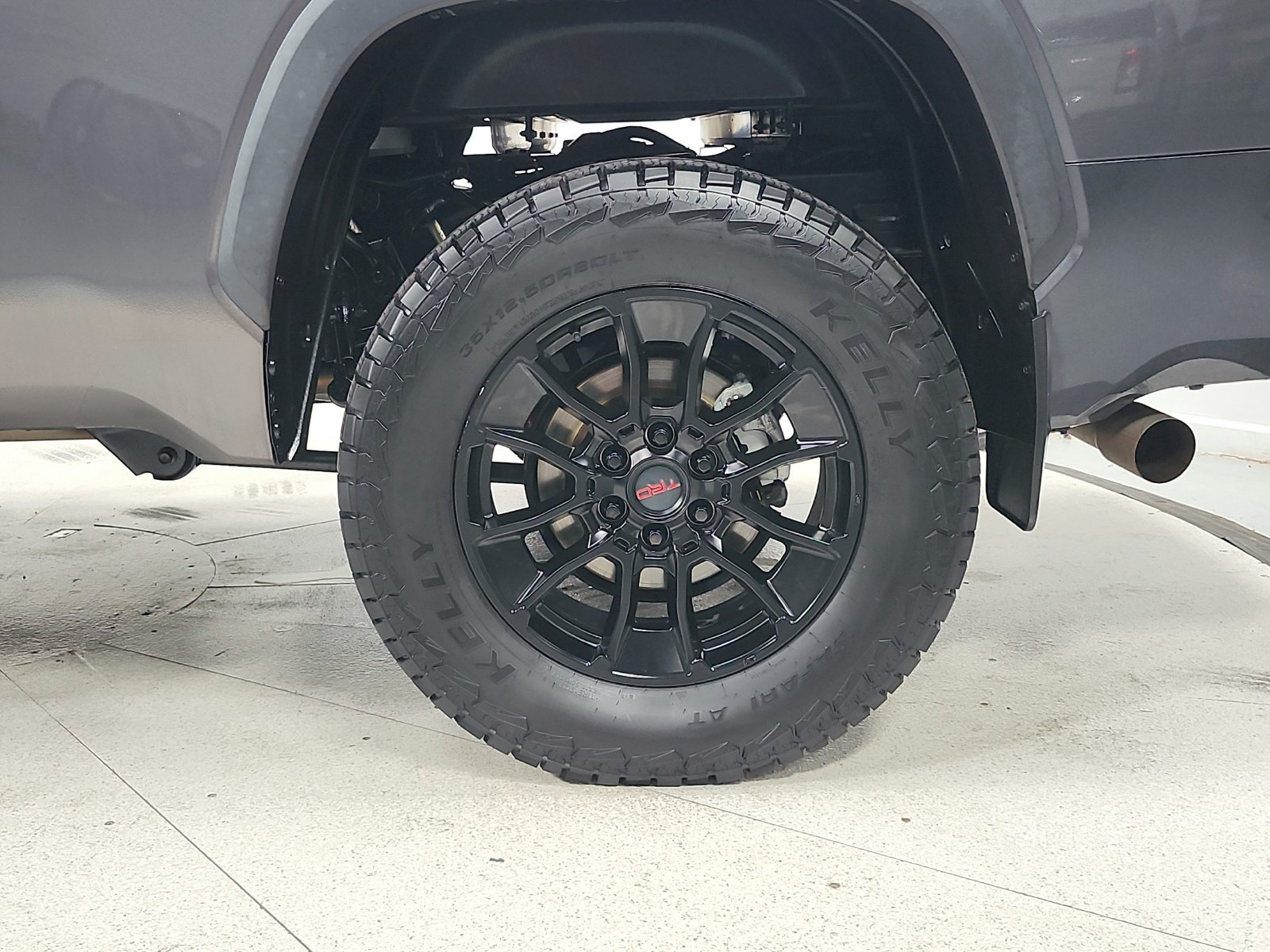 Used 2022 Toyota Tundra Limited w/ TRD Off-Road Package AWD/4WD image 45