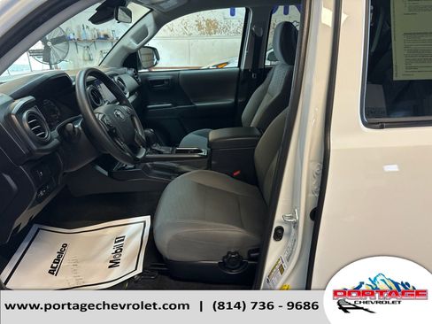 Used 2022 Toyota Tacoma SR AWD/4WD image 10