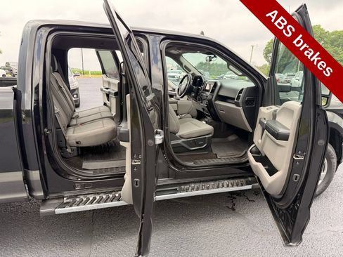 Used 2020 Ford F150 XLT w/ Equipment Group 302A Luxury AWD/4WD image 33