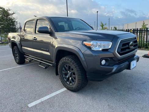 Used 2023 Toyota Tacoma SR5 RWD image 3