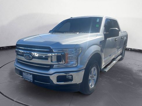 Used 2018 Ford F150 XLT image 2