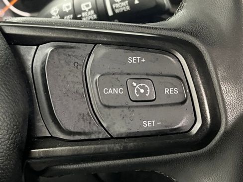 Used 2023 Jeep Wrangler Altitude image 38